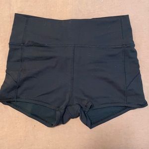 High waisted Lulu shortie spandex